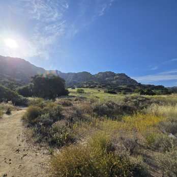 Andora Trailhead - Gorgeous views - Parks Near Me - Los Angeles, California