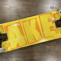 Contenders Boardshop - Skateboard