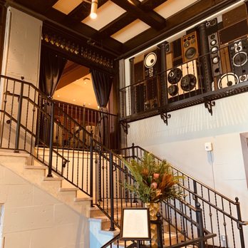 Holston House - Hotels Near Me - Nashville, Tennessee Holston House - Hotels Near Me - Nashville, Tennessee