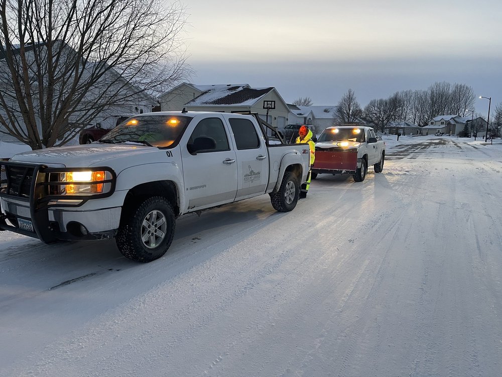 KISS MY GRASS Updated September 2024 Moorhead, Minnesota Snow