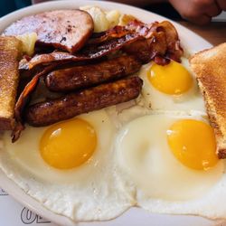 Pine Lake Diner - Everything lol