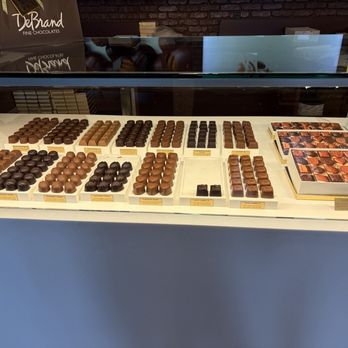 DeBrand Fine Chocolates - Chocolatiers & Shops Near Me - Fort Wayne, Indiana