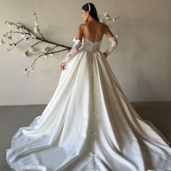 Swan Bridal