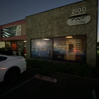Dynamic Auto Custom - Outside (Night) - Car Window Tinting Near Me - Santa Ana, California Dynamic Auto Custom - Outside (Night) - Car Window Tinting Near Me - Santa Ana, California