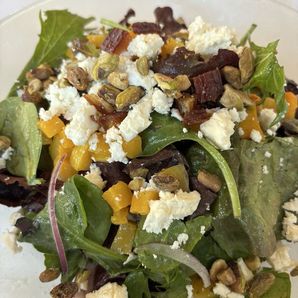 Graffiti Raw - Fall salad - Seafood Near Me - Houston, Texas