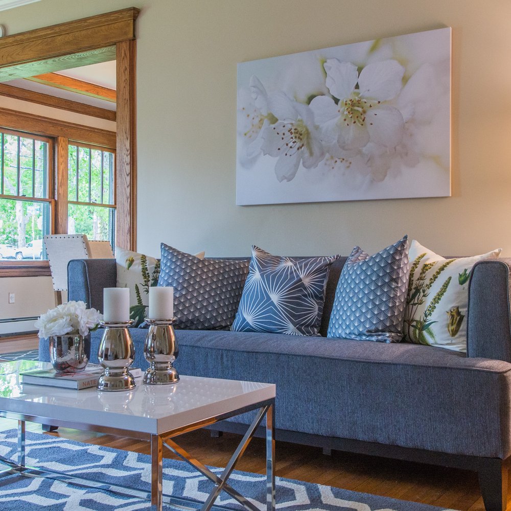 Bungalow Home Staging & Redesign - Interior Design Near Me Bungalow Home Staging & Redesign - Interior Design Near Me