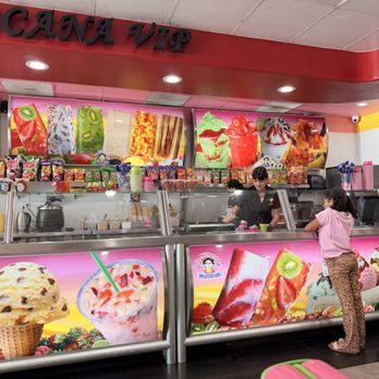 La Michoacana Ice Cream Parlor - The ice cream/service counter - Ice Cream & Frozen Yogurt Near Me - Palmdale, California La Michoacana Ice Cream Parlor - The ice cream/service counter - Ice Cream & Frozen Yogurt Near Me - Palmdale, California