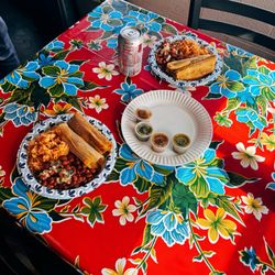 Los Hernandez Tamales - Pork & Chicken Tamales (Fresh Steaming Hot) Fresh Garden Salsa & Green Salsa Jalapeño Tamales
