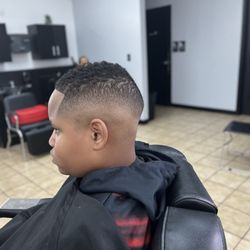 Garland at Full circle salon suites - Bald Drop fade