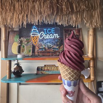 Makani's Magic Pineapple Shack - Juice Bars & Smoothies Near Me - Hilo, Hawaii