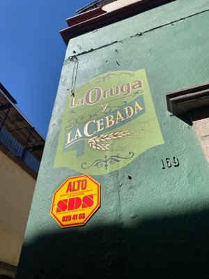 La Oruga y La Cebada by null