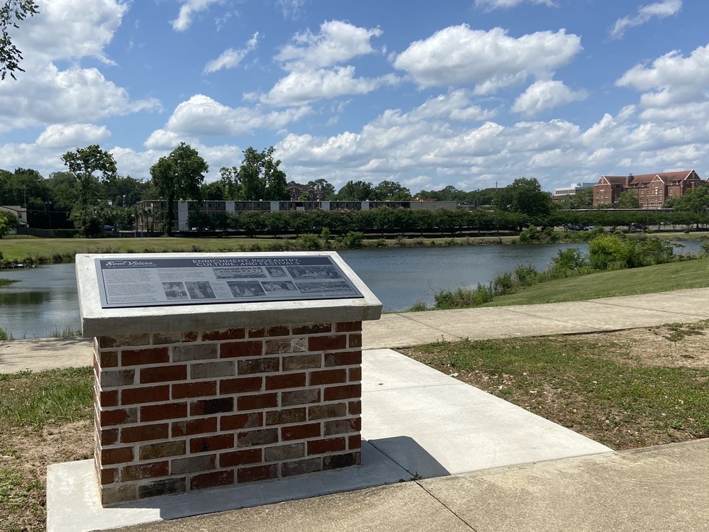 Carter Howell Strong Park Logo