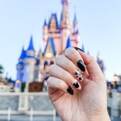 Happy Nails - Disney nail Artwork