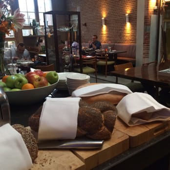Hotel De Hallen - Brød på buffeten - Hotels Near Me - Amsterdam, New Hampshire Hotel De Hallen - Brød på buffeten - Hotels Near Me - Amsterdam, New Hampshire