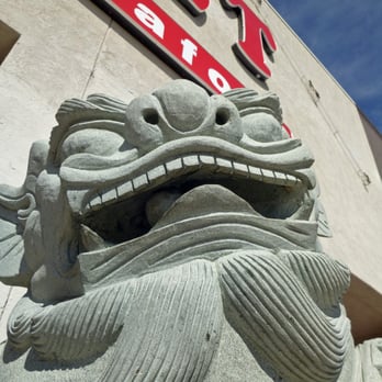 King Buffet - a statue of a dragon outside of a restaurant - Sushi Bars Near Me - San Angelo, Texas