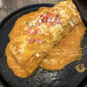 Que Vida Tacos Huntington Beach - Wet BREAKFAST BURRITO - Cocktail Bars Near Me - Huntington Beach, California