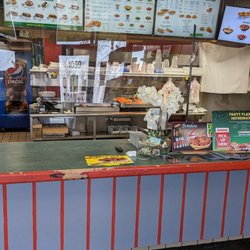 Brown’s Chicken - Inside