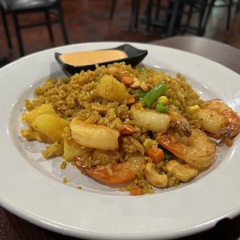 Bensu Asian Bistro - Shrimp Pineapple fried rice - Sushi Bars Near Me - Cushing, Oklahoma