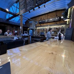 Heart of the North Brewing - Bar area
