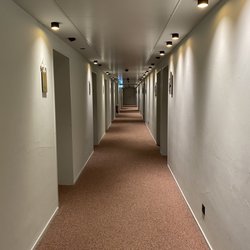 The Bristol - Hallway