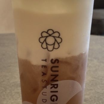 Sunright Tea Studio - Honey blossom with cheese foam - Bubble Tea Near Me - Fullerton, California Sunright Tea Studio - Honey blossom with cheese foam - Bubble Tea Near Me - Fullerton, California
