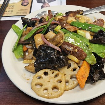 Mama Lu's Dumpling House - #106 "House Pan Fried"(that's literally what this dish was called on the receipt). $15.99. A tasty medley of goodness. - Shanghainese Near Me - Arcadia, California