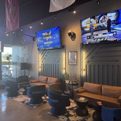 The Ready Room - Inside