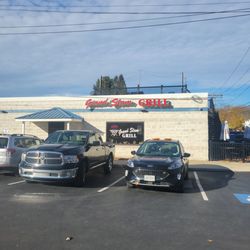Grand Slam Grill - Unassuming from outside, but delicious inside