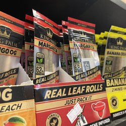 KB's Smoke Shop - King Palms (1G and king size)
$3.99 for 1 g
1.99 for .5 g