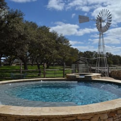 Poco Loco Ranch - Poco Loco Ranch Pool - cool and refreshing Texas Hill Country Fun!
