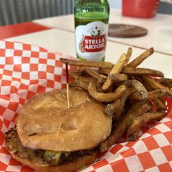 The Green Line Grill - Classic Burger