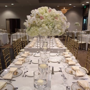 Yonan's Floral - My wedding centerpieces - Florists Near Me - Turlock, California Yonan's Floral - My wedding centerpieces - Florists Near Me - Turlock, California