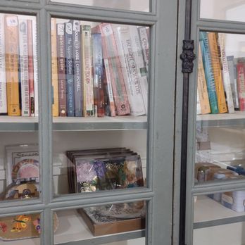 Sprouts Organic Cafe - Books on health and food - Cafes Near Me - New Orleans, Louisiana