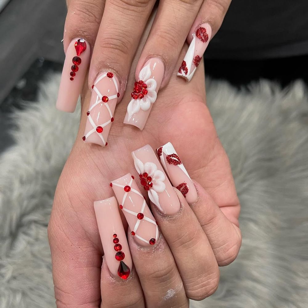 Legendary Nail Spa Logo