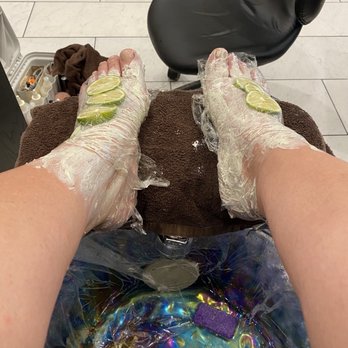 Estelle Nail Spa - Lemon grass summer salt spa pedicure! - Nail Salons Near Me - Temple, Texas