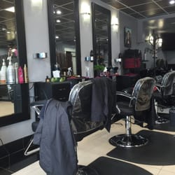 Mona Lisa Beauty Parlour - Four stylist chairs available