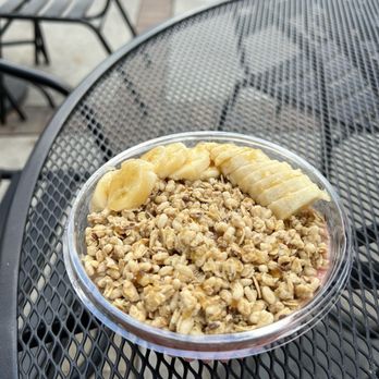 Rush Bowls - Jungle Bowl w bananas + granola + honey - Juice Bars & Smoothies Near Me - Sandy Springs, Georgia