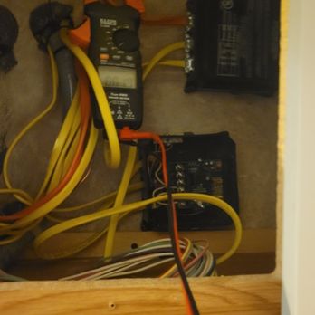Call Smitty RV Service - Sorting through the power of an air conditioner trouble - RV Repair Near Me - Harper, Texas