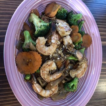 La Moon Thai Eatery - Pad seew - Thai Near Me - San Diego, California