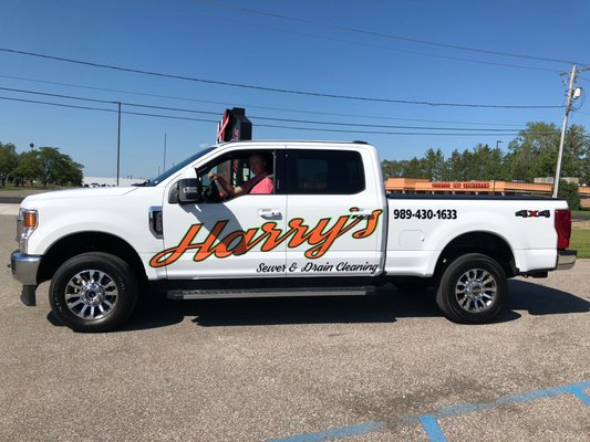 Harry's Sewer & Drain Cleaning Logo