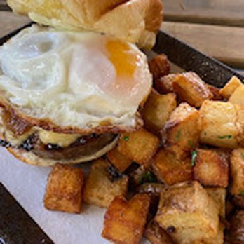 A10 Kitchen - Cocktail Bars Near Me - New York, New York