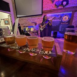 Night Lizard Brewing Company - Flight and live music group