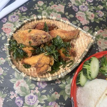 Kin Len - Thai Street Eats - Tom Yum Wings - Thai Near Me - San Diego, California Kin Len - Thai Street Eats - Tom Yum Wings - Thai Near Me - San Diego, California