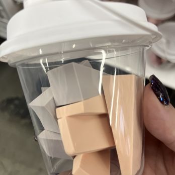 Daiso - Makeup sponges - Discount Store Near Me - Atwater, California