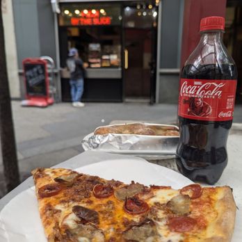 Pop's Pizza - Pizza Near Me - New York, New York