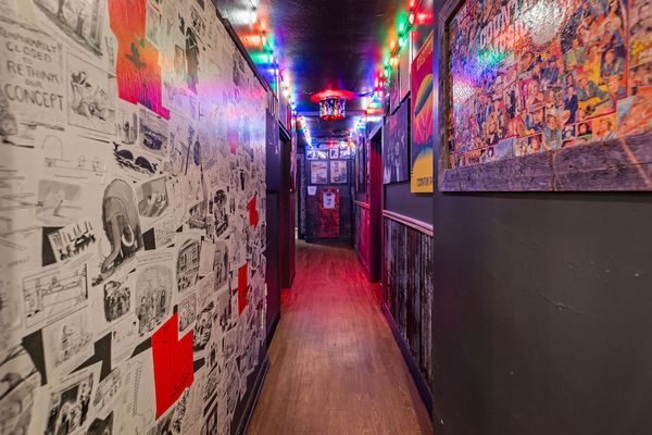 Magnolia Motor Lounge by null