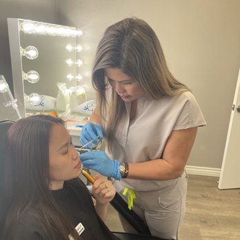 Vglow Beauty Bar - Skin Care Near Me - Costa Mesa, California Vglow Beauty Bar - Skin Care Near Me - Costa Mesa, California