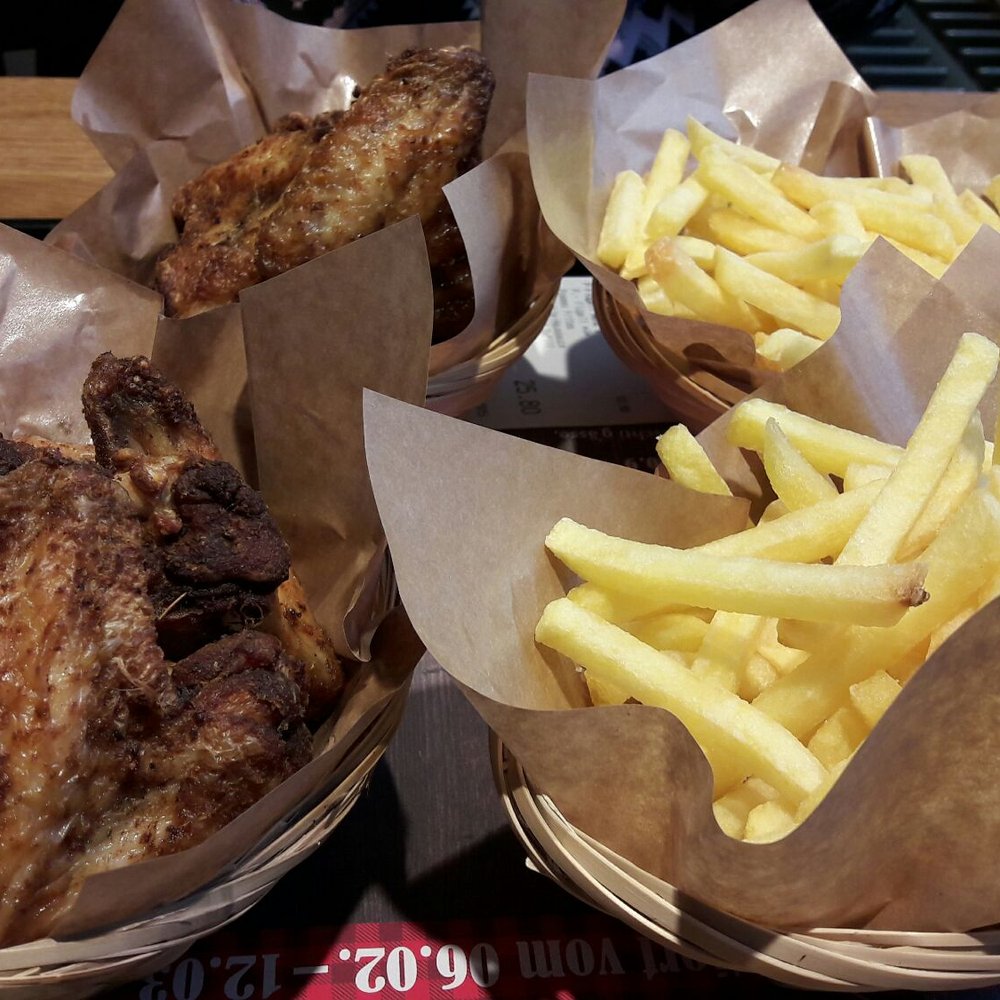 Chickeria - I should try it before I make a comment. The chicken wings were juicy and the French fries are crispy. - Chicken Shop Near Me - Sankt Gallen, SG