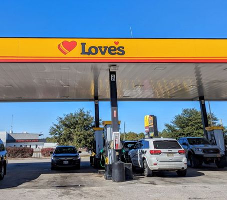 Love's Travel Stop by null