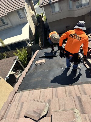 Micasa Pro Roofers Logo